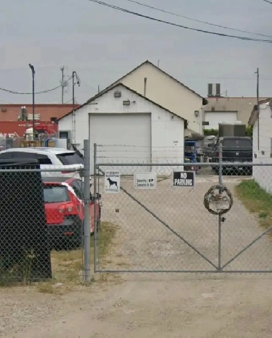 1700 Sqft Commercial Building For Lease