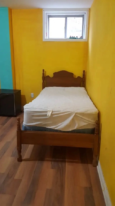 Short-Term, Immediately-Private room in Scarborough, only female