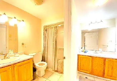 Room For Rent (On The Hill Uptown) Dog & Cat Friendly - Open Now