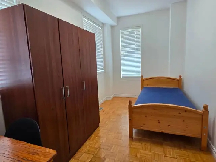 ROOM for Rent / York Uni. Village / North York