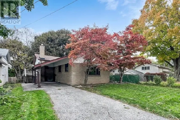 Beautiful 3-bedroom Upper/Main Unit! Now available!