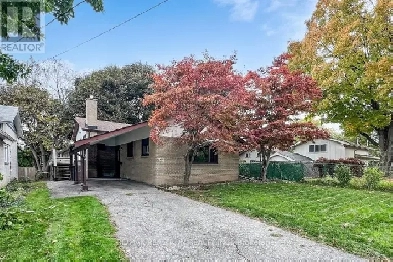 Beautiful 3-bedroom Upper/Main Unit! Now available!