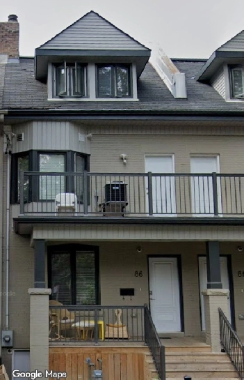 Private single room in a girls-only floor shared apartment.