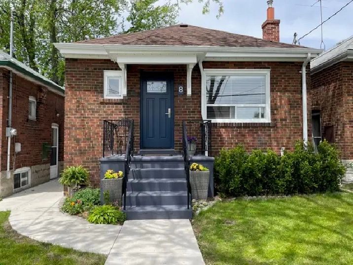 $2900 all-in / Main Flat / Junction / Runnymede / St. Clair