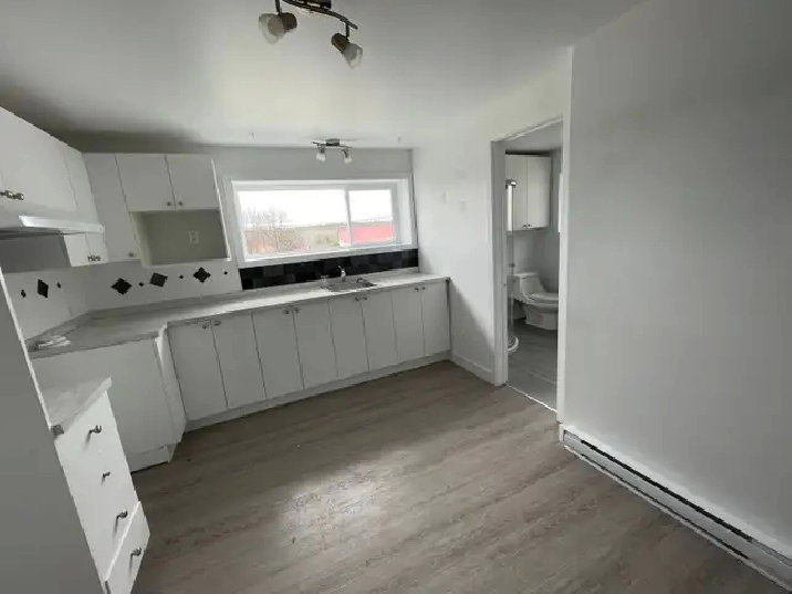Lanaudière, 3 1/2 avec garage, libre maintenant
