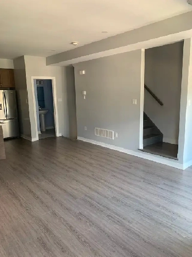 3 BR , 2.5 Bathrooms, Corner Townhouse- Cambridge