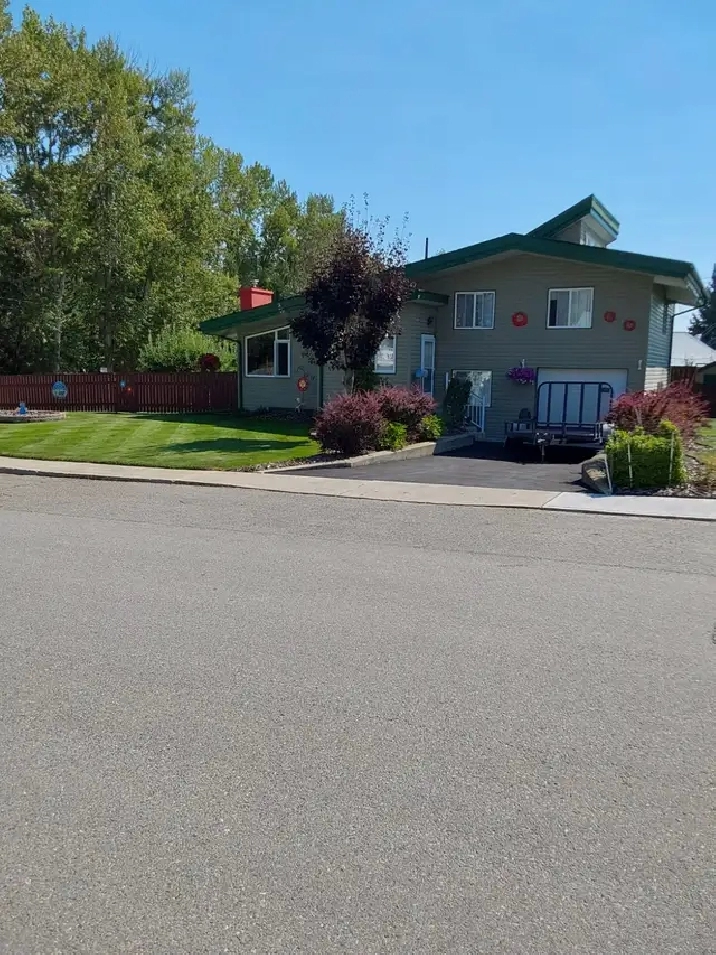 Three Bedroom Family Home, Kimberley,  BC