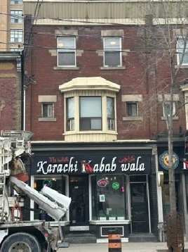 Queen w Spadina,$1699 utils inc,  JULY,1br renov over shop