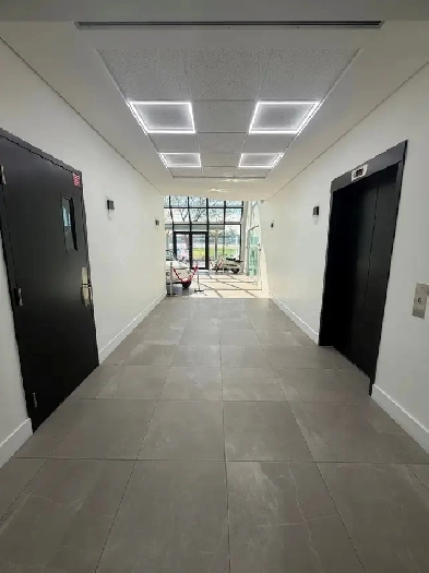 ESPACE COMMERCIAL A LOUER-Rez-de-chaussée