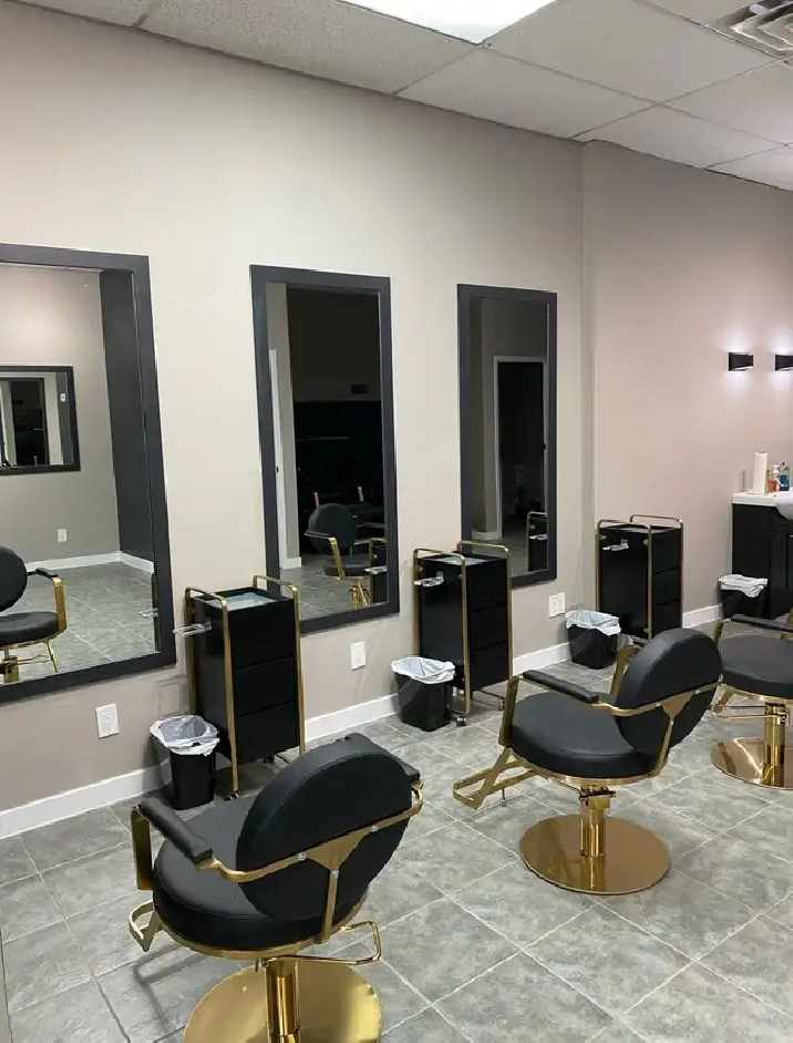 Salon chair for Rent for established Stylist