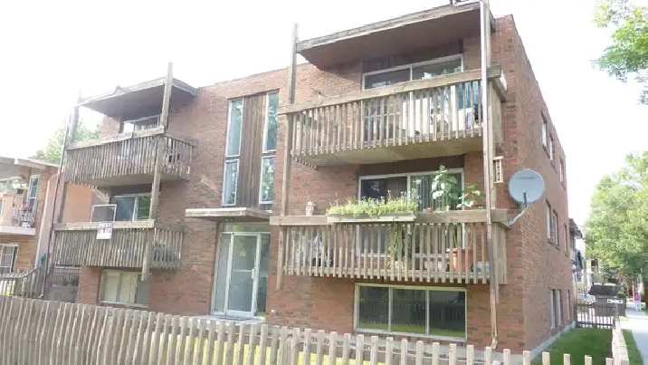 Bridgeland large 2 bedroom, Close to Downtown