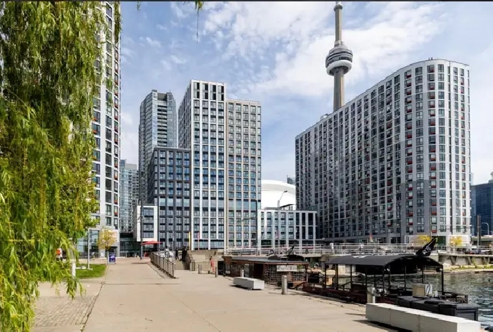 1 bed and private bath - 370 queens quay west