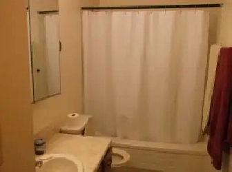 Clean, Spacious and Vacant 2 Bedroom Apartment For Rent