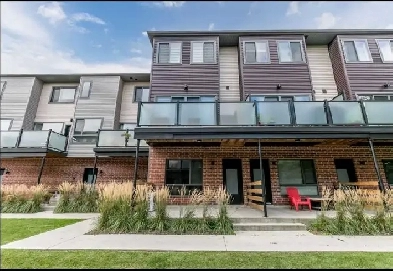 Modern 2 bed 2 bath townhouse Barrie