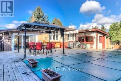 2 3 Bedrooms   2 Bathrooms House   Near Central Oshawa for Rent