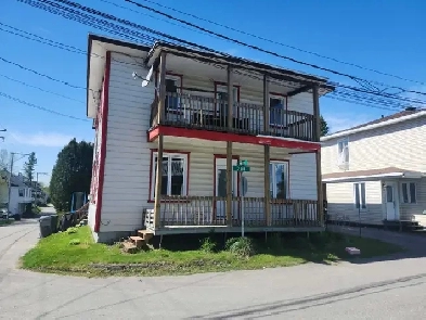 Duplex à revenus NEGO  – Plusieurs rénovations majeures