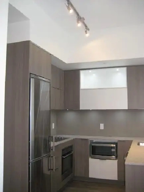 Amazing Downtown Sought-after Condo Studio available June