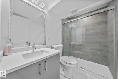 Private 1 bedroom basement Available Immediately