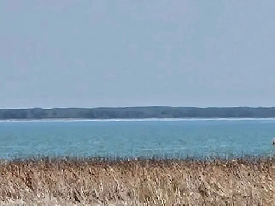 80 Acres, Lakefront close to Winnipeg