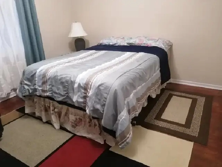 Room for rent downtown location