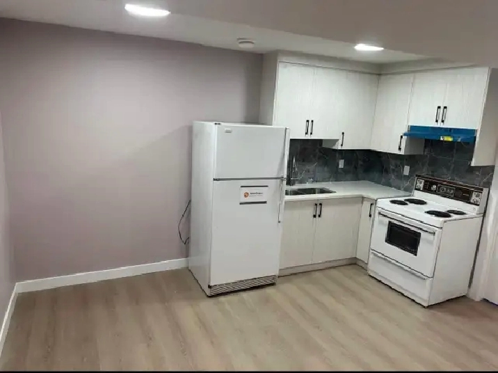2 Bedroom Basement Opposite to Park in NE