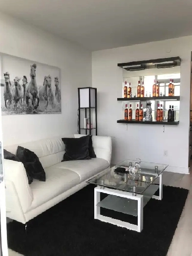 LUXURY 1 BED CONDO AT YORDALE SUBWAY FOR RENT