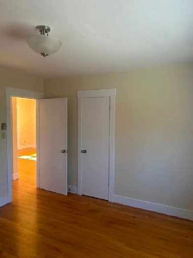 Renovated 2 bedroom apartment