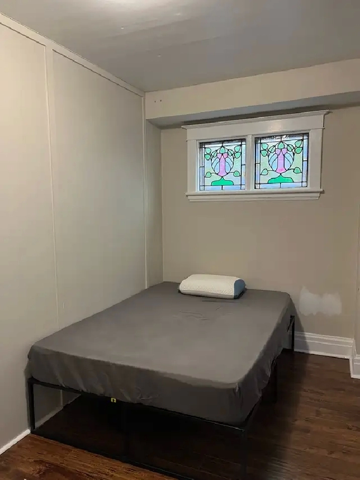 Two  rooms for rent