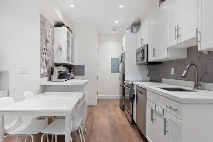 2-Bedroom Legal Suite - North Vancouver (Capilano)  $2,850/month