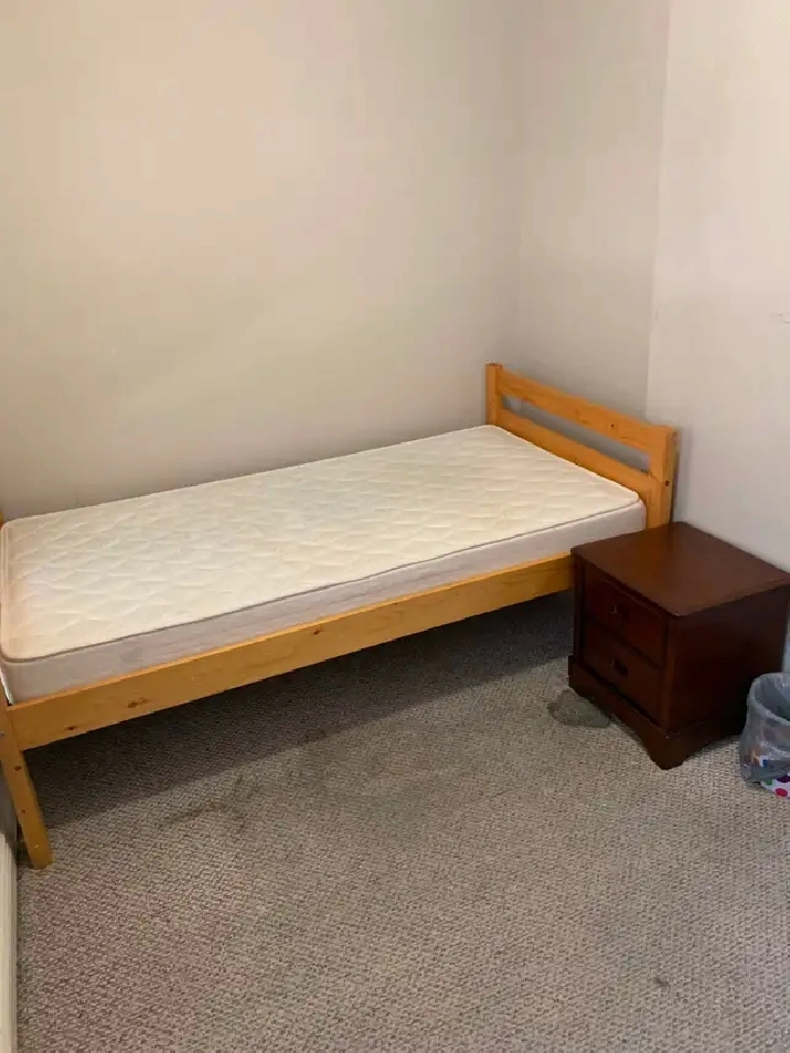 Room for rent at Bathurst and Dundas