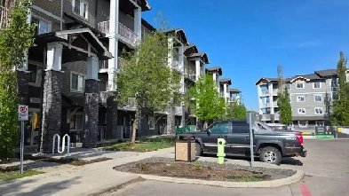 2 Bed   Den, 2 Bath Condo in McKenzie Towne – South Exposure, Un