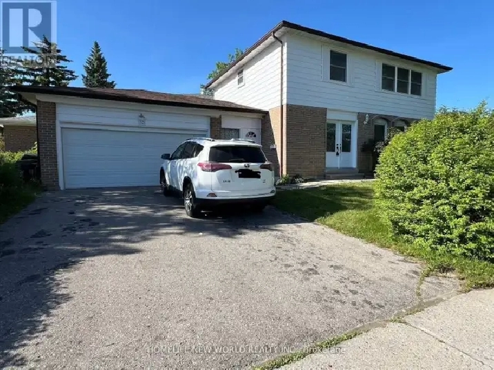 One living room and two bedrooms for Lease