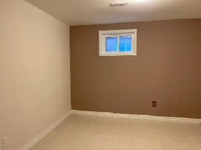 1 bedroom with private bathroom ensuite