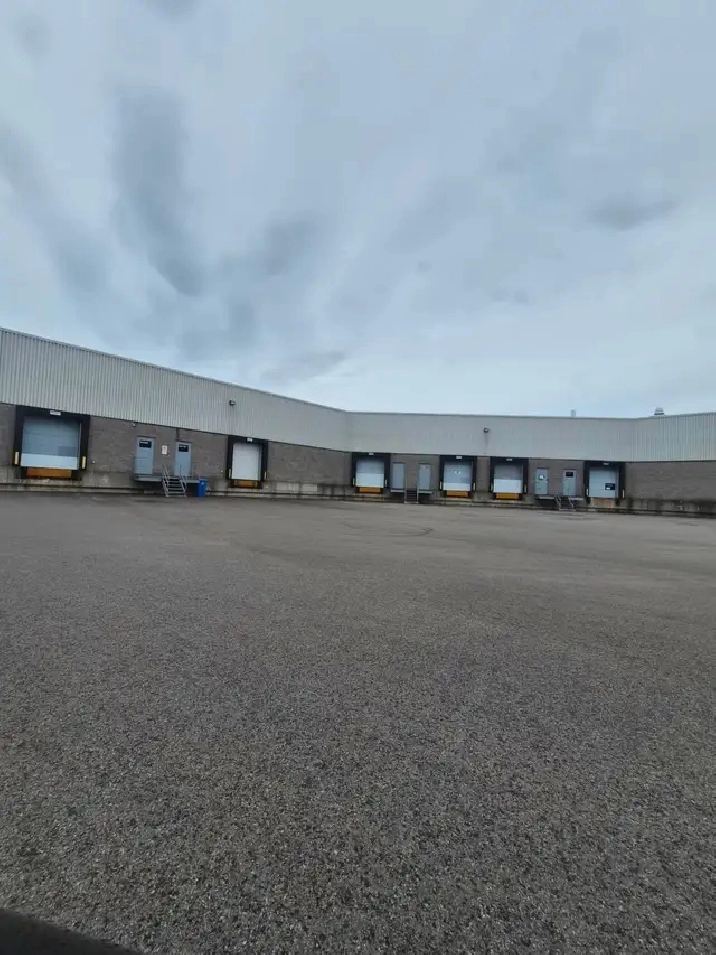 $10 WAREHOUSE INDUSTRIEL, WEST ISLAND ET ST-LAURENT