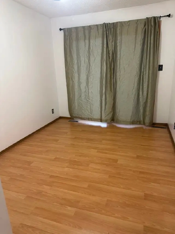 House For Rent in Millwoods