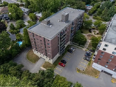4 1/2 À LOUER LAVAL - BLOC BÉTON, BORD DE L'EAU, TOUT INCLUS