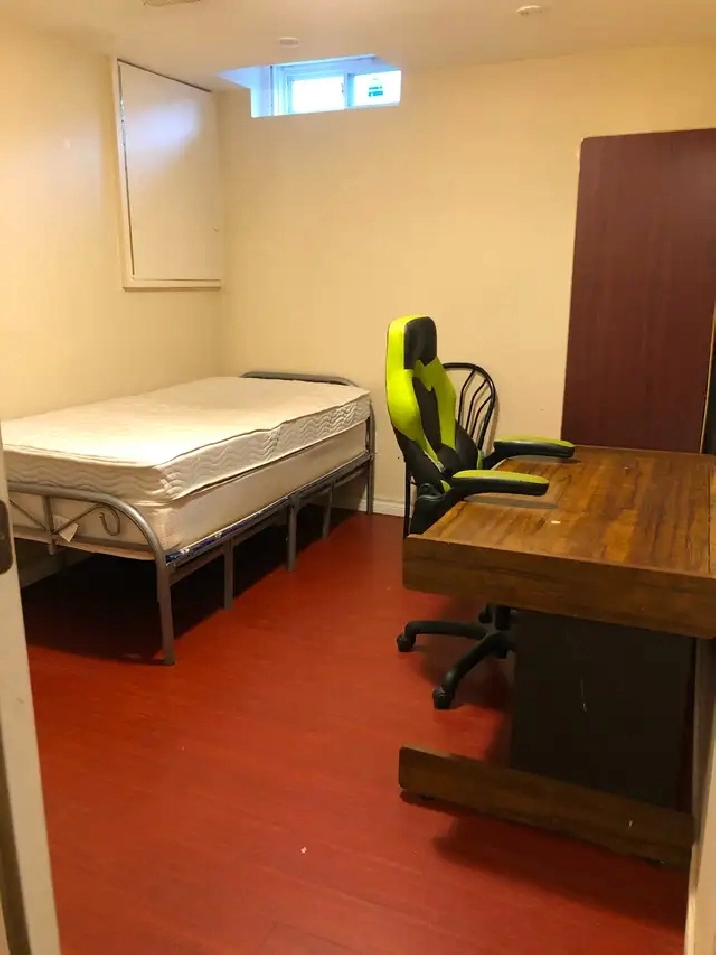 PRIVATE ROOM FOR RENT…!!