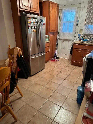 Beau 5 1/2 haut duplex très propre rénové 3 chambres Montreal