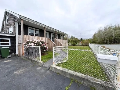 2 Bedroom Upper Unit Duplex - Utilities Included