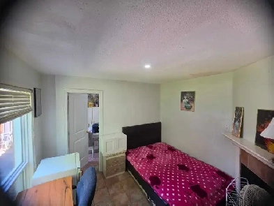 Fully Furnished Room For Rent (Professional/Student)