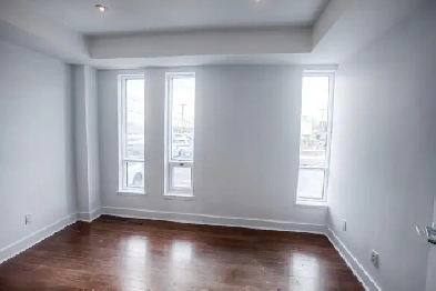 ESPACE À LOUER 1 MOIS GRATUIT . SPACE FOR RENT 1 MONTH FREE $499
