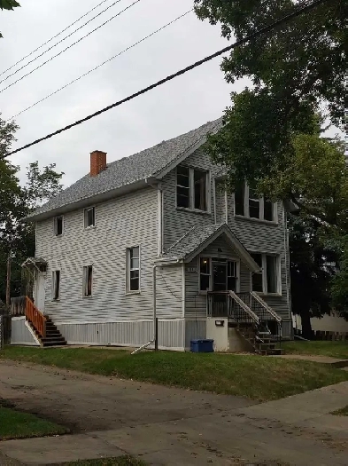 2 bdrm   den 2nd for suite. Heat & water included