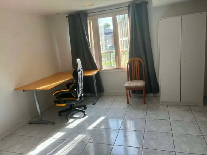 Studio Near Centennial and UTSC Immediately Available