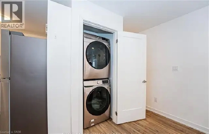4TH AVENUE NIAGARA FALLS 2 BED 2 BATH  FOR RENT  $1,900