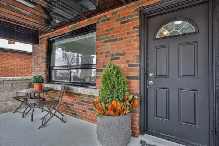 Bright 1 Bedroom Main floor w/ Parking!  - Eglinton &Caledonia