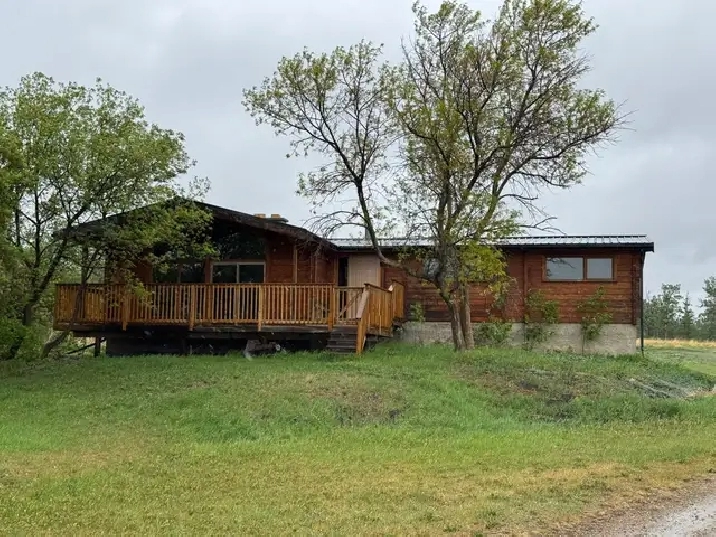 Rustic Cabin Living on a Beautiful Acreage – Minutes from Sylvan