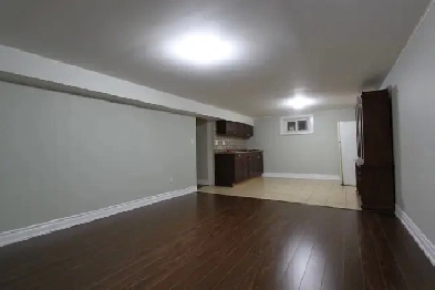 1 Bedroom Basement Apartment At Bayview/Major Mackenzie