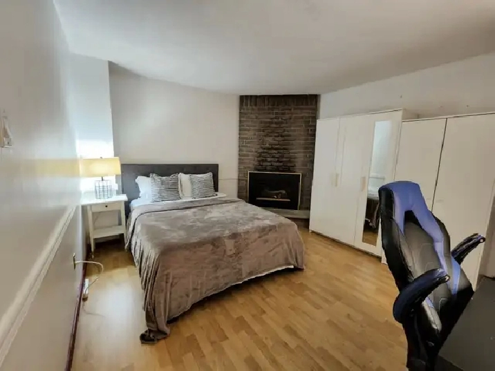 Private room for rent