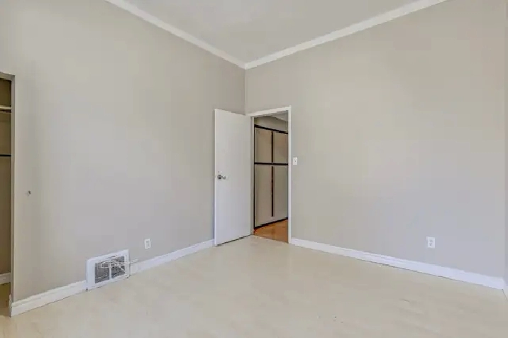 —1 Bedroom Apartments in Old South—