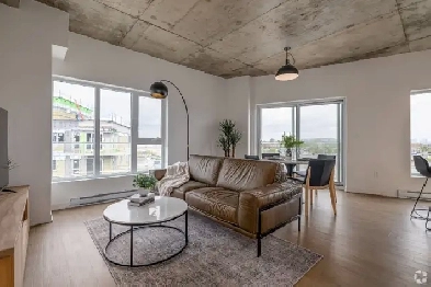 Appartement de coin sur 2 étages a Lasalle / Promotion spéciale